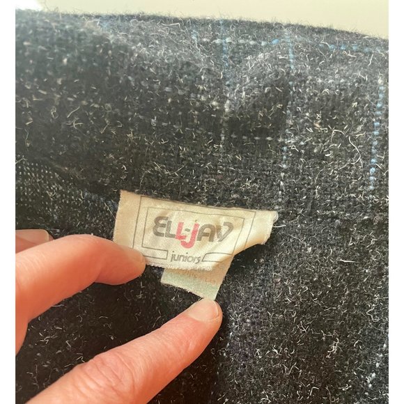 1980s Wool Dress, Size Medium, ELL-JAY Juniors Canada, V-Neck Black Winter Dress - Picture 8 of 11